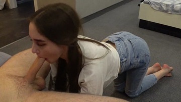 Good-looking Slim Girlfriend And Her Deep Throat