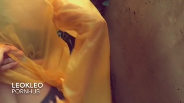 Pennywise fucks a cute chick in a yellow raincoat