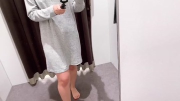 People are talking outside the fitting room! High-risk masturbation is addictive