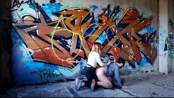 NEAR THE RAILWAY HE FUCKS ME, THEN I FUCK HIM (MASSAGE PROSTATE)