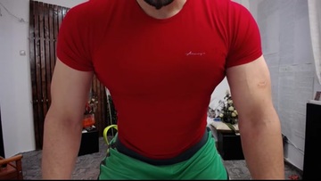 A muscular guy decided to show his penis in a video for his girlfriend