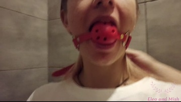 Fucked her in the KFC public restroom