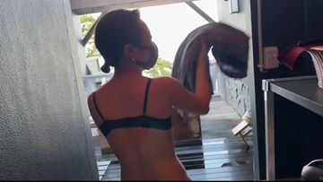 主観的な手コキフェラと激しい騎乗位で温泉旅行中に転んだハンサムなM男♡日本人素人ハメ撮り騎乗位中出し・エムユミ夫婦