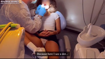 Visita dal dentista, ma non riesco a trattenermi e lo provoco fino a quando il Dottore mi scopa