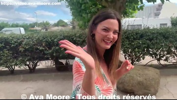 Ava Moore - Bukkake sur la plage nudiste de la baie des cochons au Cap d’Agde - PORNO REALITE