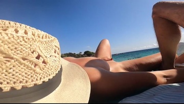 SEX OUTDOOR PUBLIC BEACH couple caught masturbating each other at the beach We are being watched