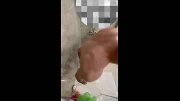 Hot bath with a muscular fit