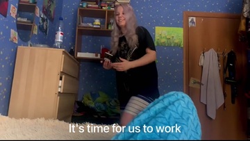 Stepsister Caught My Morning Erection