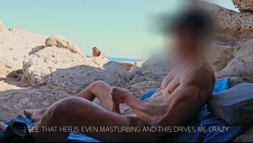HANDJOB SLUT BEACH: dickflash for a slutty little bitch and she can't resist to make me cum.