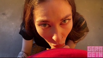 Familiar slut confidently sucks cock