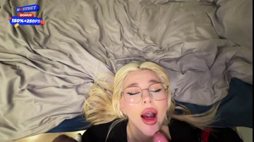 A strict teacher with a big ass, in stockings, led a history lesson.