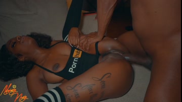 Pornhub babe takes a big dick