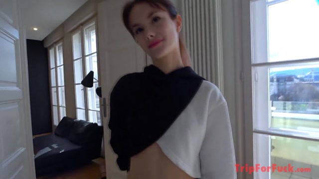 18 years old!! She was a slender beautiful girl with a very beautiful body.