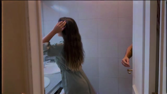 FODI COM A NAMORADA DO MEU AMIGO E ELE FODEU COM A MINHA - com Itsxlilix